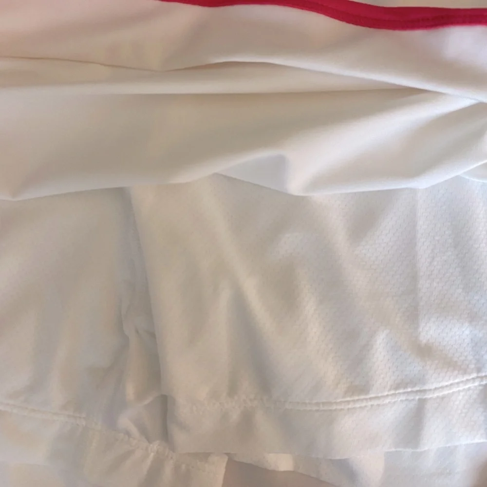 Nike Golf Skort - M white , pink trim , nylon spandex , NWOT